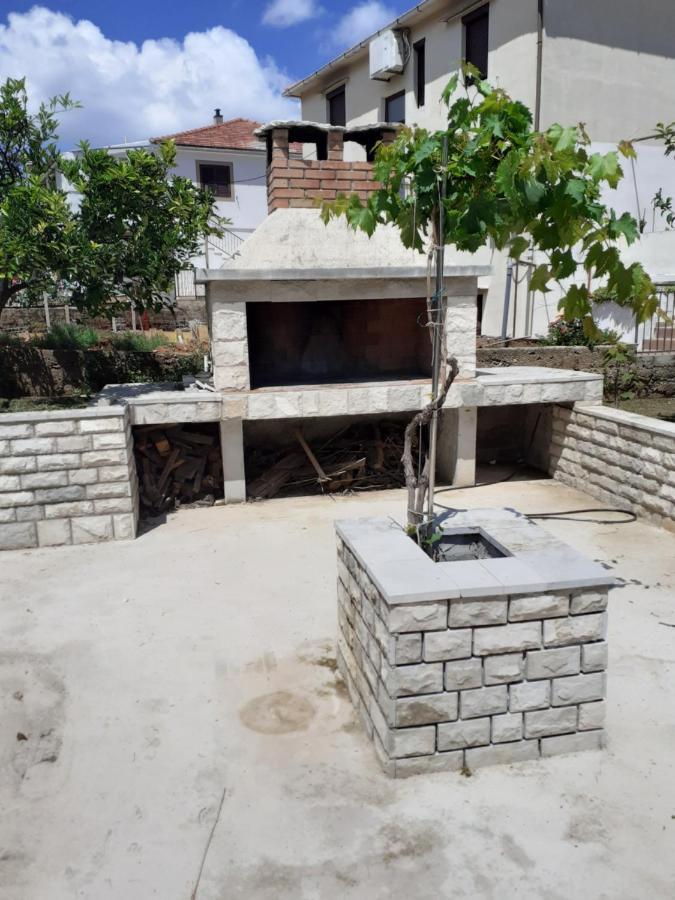Apartmani Miletic Jelsa  Ngoại thất bức ảnh