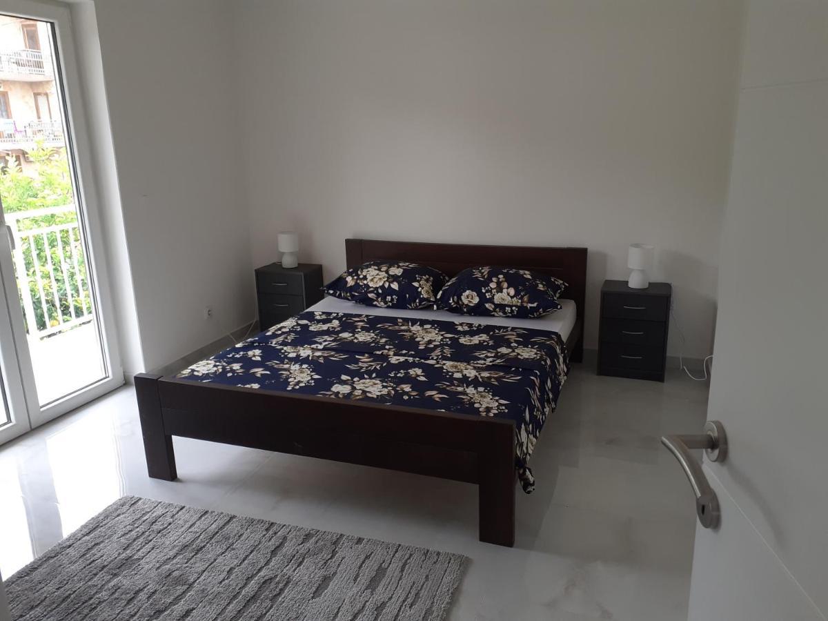 Apartmani Miletic Jelsa  Ngoại thất bức ảnh