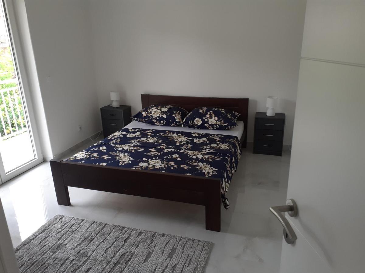 Apartmani Miletic Jelsa  Ngoại thất bức ảnh