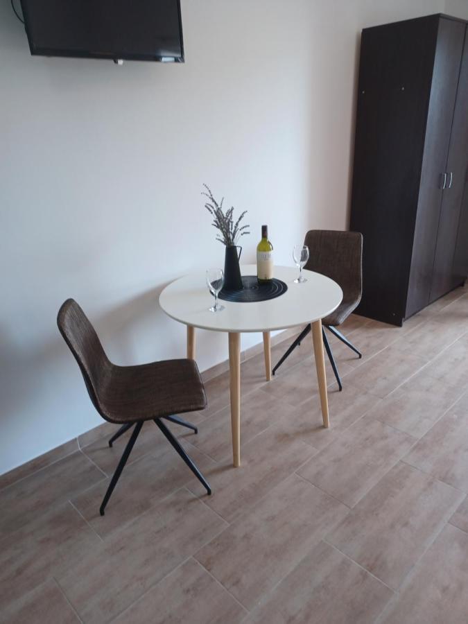 Apartmani Miletic Jelsa  Ngoại thất bức ảnh