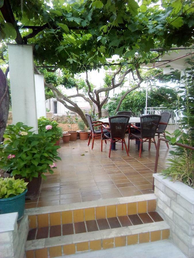 Apartmani Miletic Jelsa  Ngoại thất bức ảnh