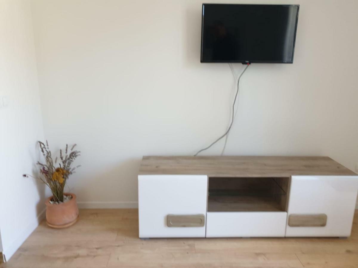 Apartmani Miletic Jelsa  Ngoại thất bức ảnh